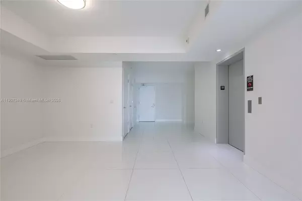 Miami, FL 33131,1010 Brickell Ave #3302