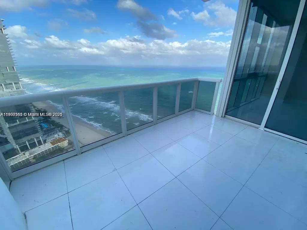 Sunny Isles Beach, FL 33160,18201 Collins Ave #5402