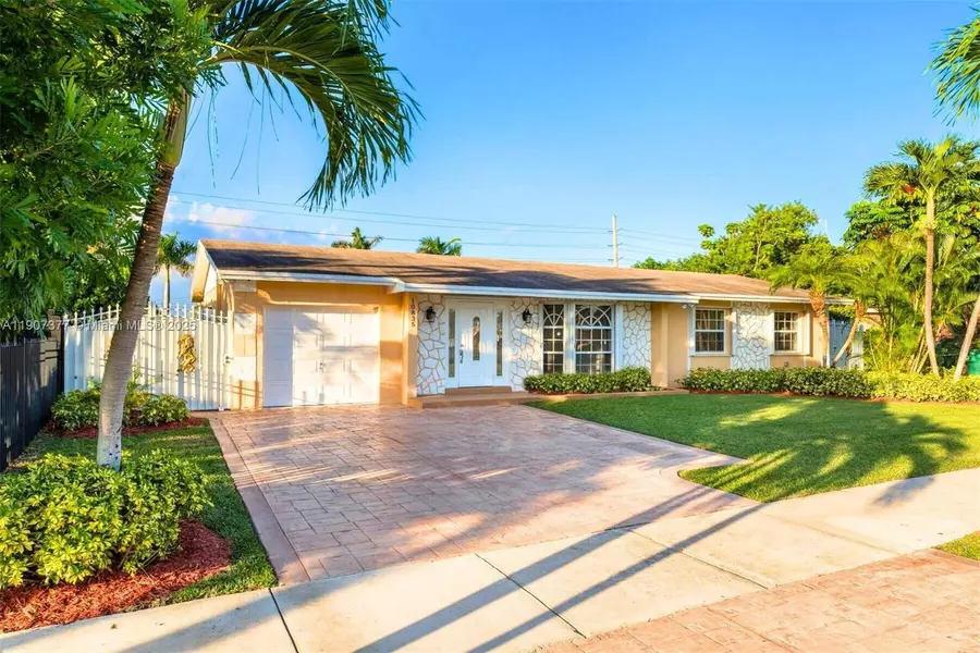 10835 SW 152nd Ter, Miami, FL 33157