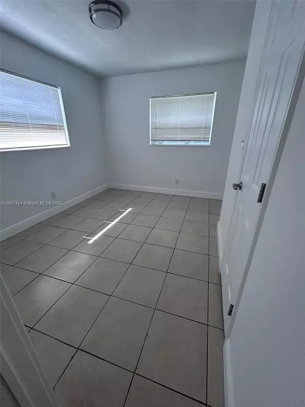 Fort Lauderdale, FL 33311,2780 NW 14th St #2