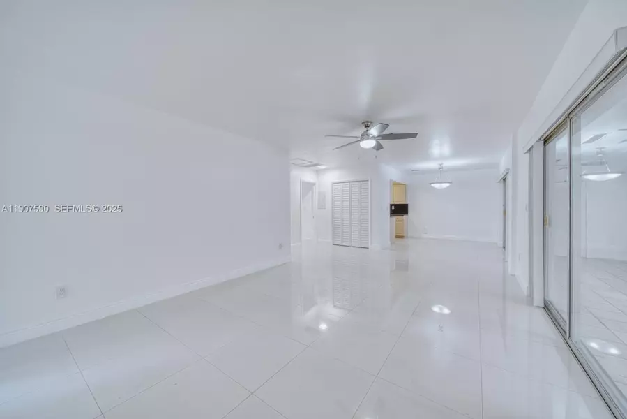 400 Minorca Ave #1, Coral Gables, FL 33134