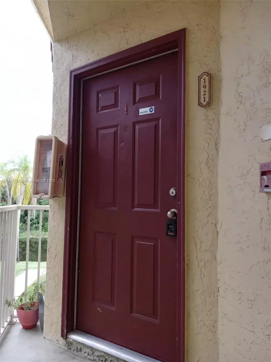 Sunrise, FL 33325,595 Vista Isles Dr #1921