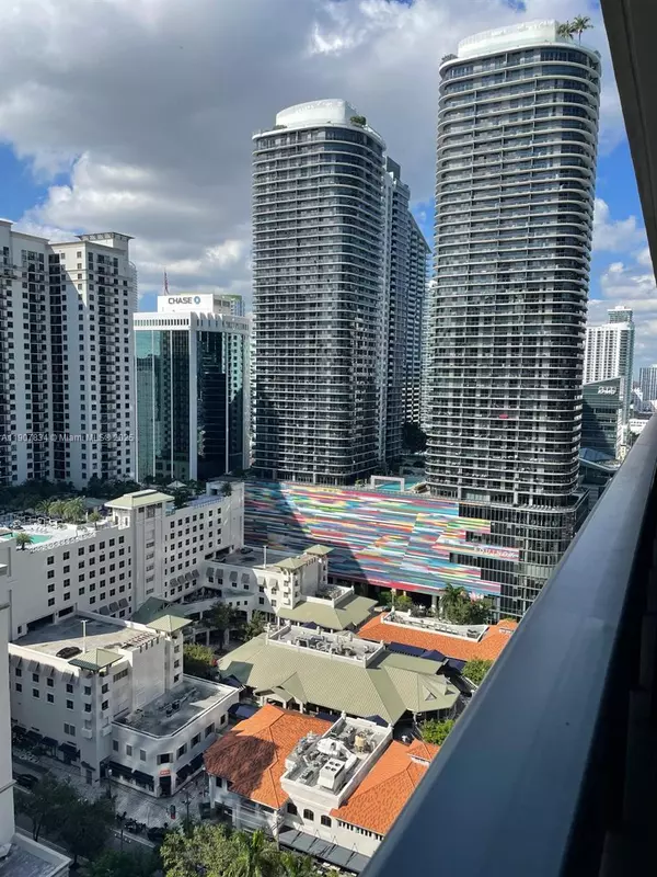 1000 Brickell Plz #2404, Miami, FL 33131