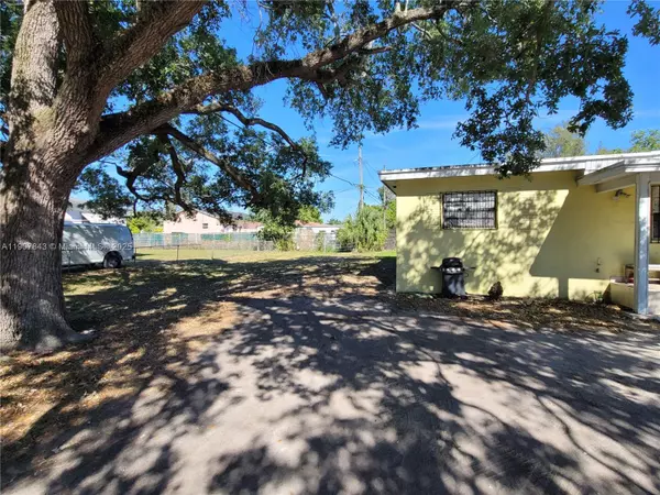 Miami, FL 33167,11275 NW 17th Ave