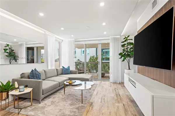 Bay Harbor Islands, FL 33154,9261 E Bay Harbor Dr #407