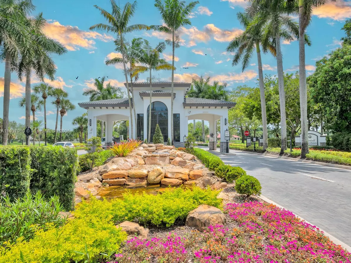 Weston, FL 33331,2710 Walkers way