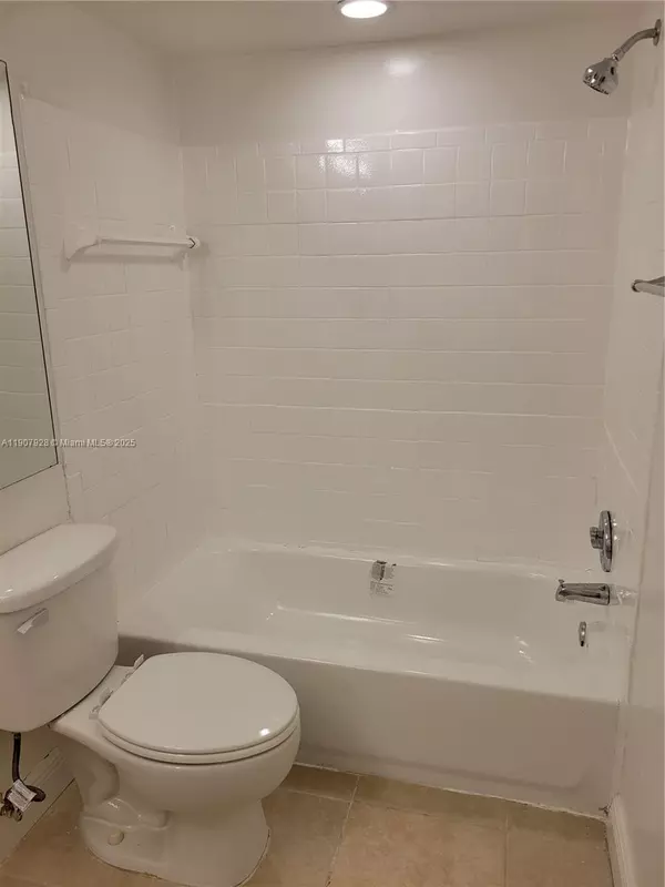 Tamarac, FL 33319,Address not disclosed