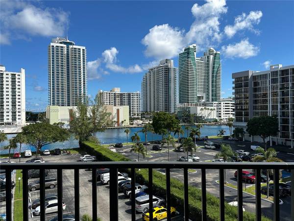 800 Parkview Dr #630, Hallandale Beach, FL 33009