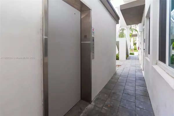 Doral, FL 33178,6401 NW 103rd Pl #301