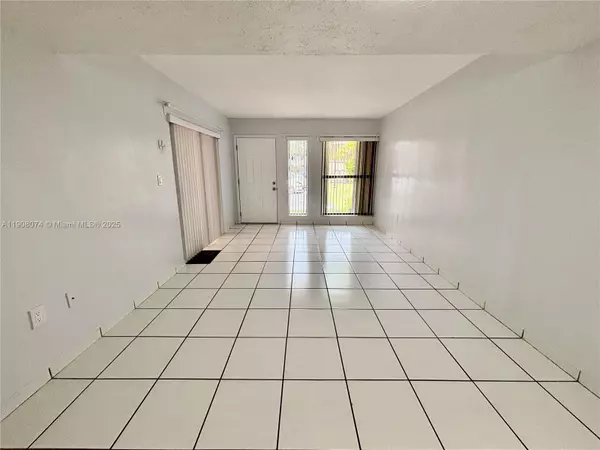 Miami, FL 33183,11820 SW 80th St #312