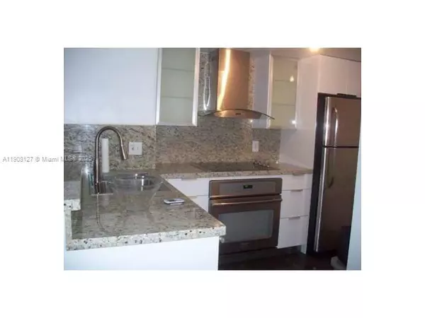 770 Claughton Island Dr #703, Miami, FL 33131