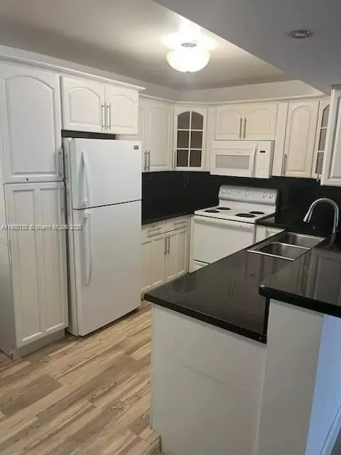 Coconut Creek, FL 33073,5530 NW 61st St #304