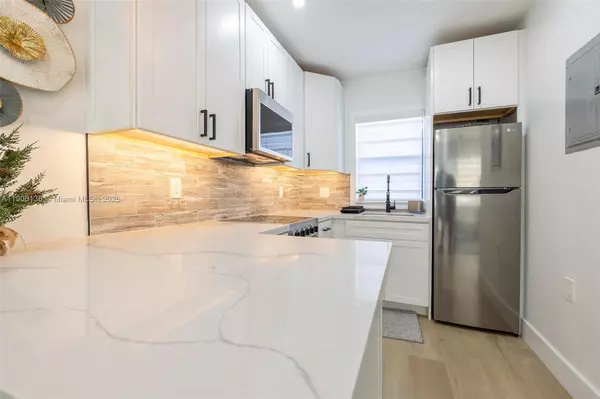 Hollywood, FL 33019,311 Liberty St #7