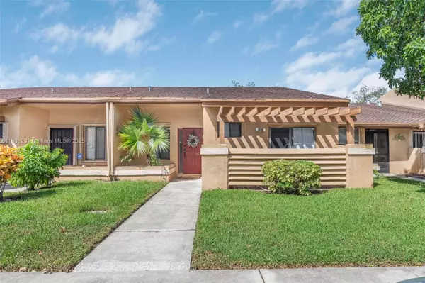 830 NW 79th Ter #830, Plantation, FL 33324