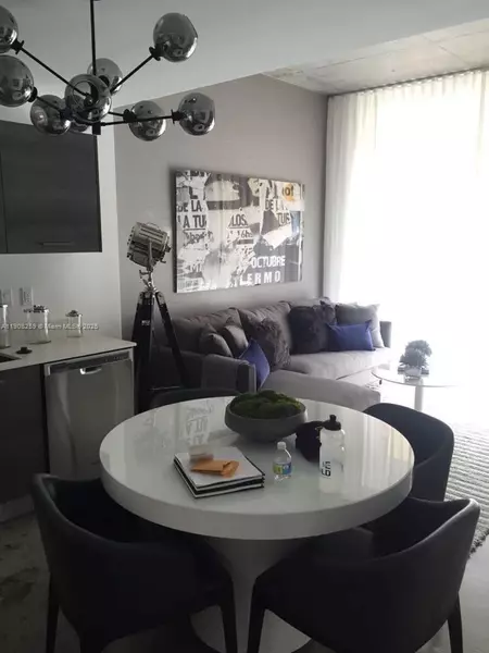 151 SE 1st St #903, Miami, FL 33131