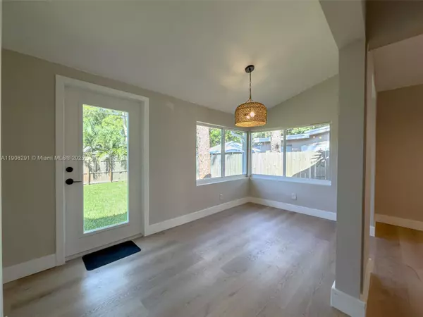 Fort Lauderdale, FL 33312,1813 SW 10th St