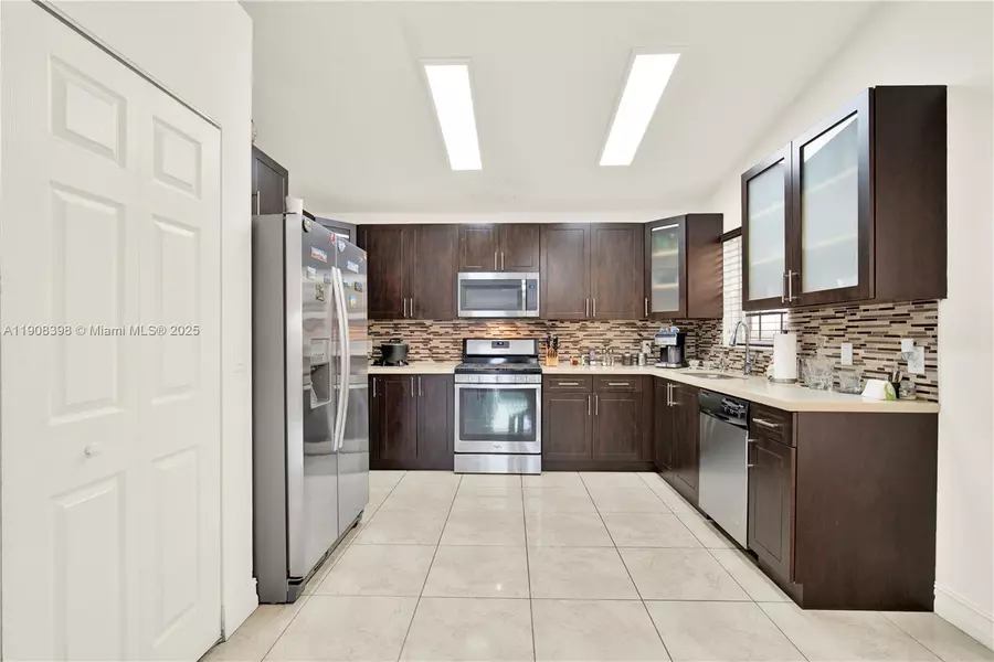 11037 SW 152nd Ct, Miami, FL 33196