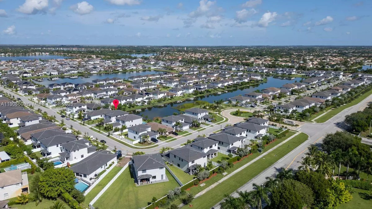 Miramar, FL 33029,17353 SW 46th St