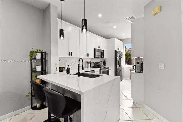 Sunrise, FL 33351,4086 NW 92nd Ave