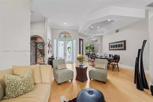 Weston, FL 33332,2734 Oakbrook Dr