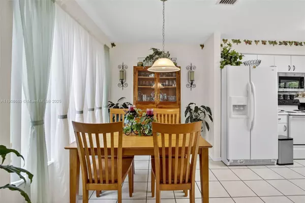 Davie, FL 33324,1413 SW 109th Way