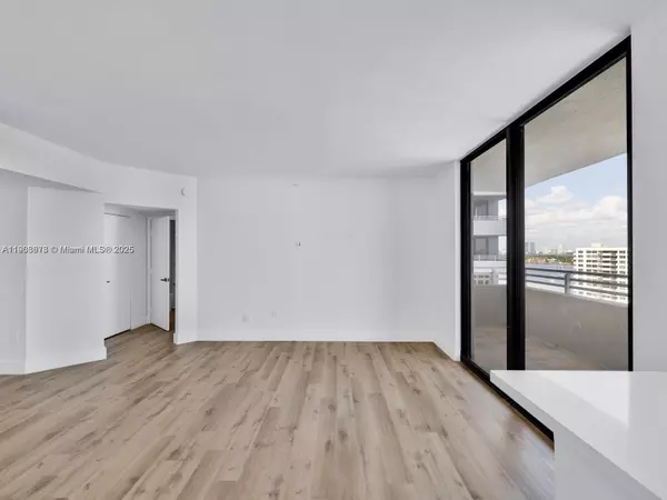 Miami Beach, FL 33139,1330 West Ave #1511