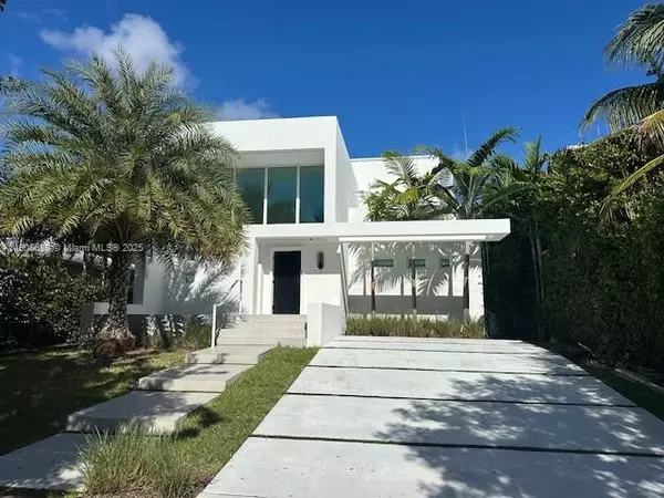 1325 Bay Dr, Miami Beach, FL 33141