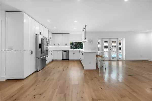 Palmetto Bay, FL 33157,7465 SW 163rd St