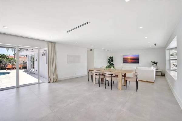 Fort Lauderdale, FL 33334,1448 NE 57th Pl