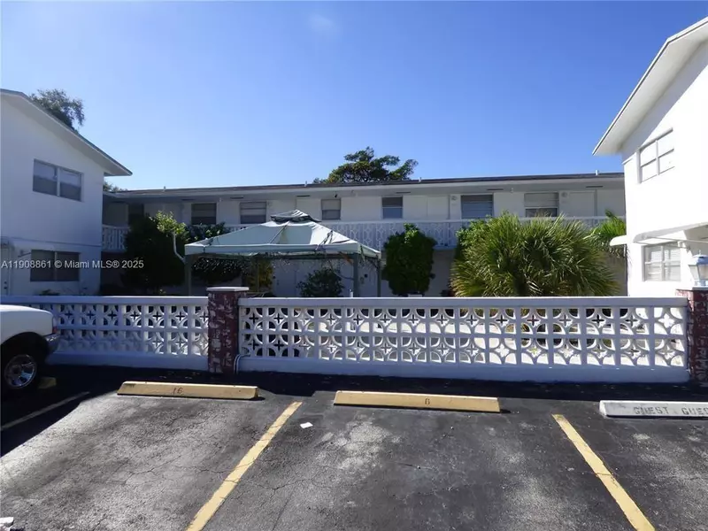 Hallandale Beach, FL 33009