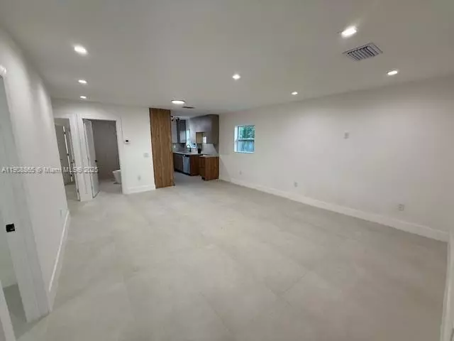 Miami, FL 33137,328 NE 57th St