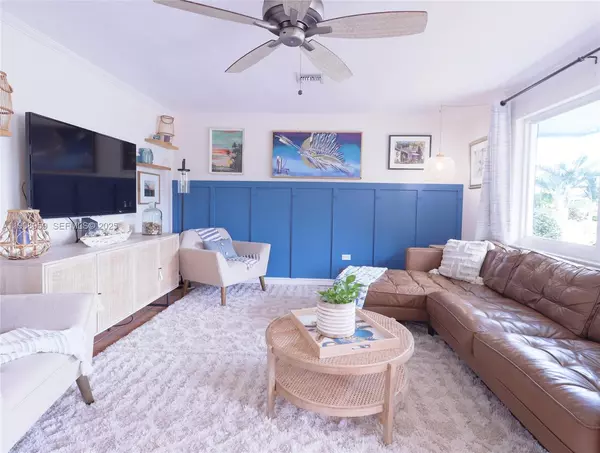 Tavernier, FL 33070,160 Ridge St