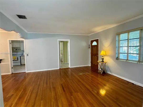 Miami, FL 33145,3410 SW 21st St