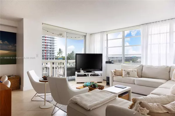 Hallandale Beach, FL 33009,1817 S Ocean Dr #320