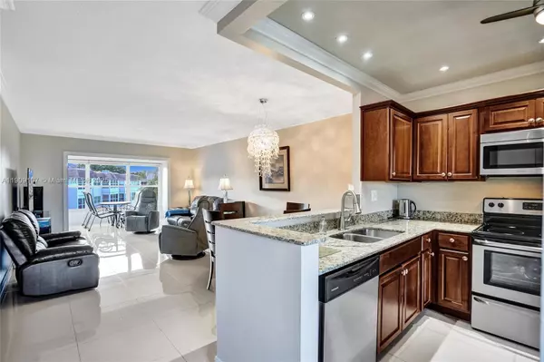 Lauderdale Lakes, FL 33319,3501 NW 47th Ave #601