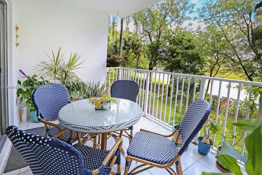 3850 Washington St #212, Hollywood, FL 33021