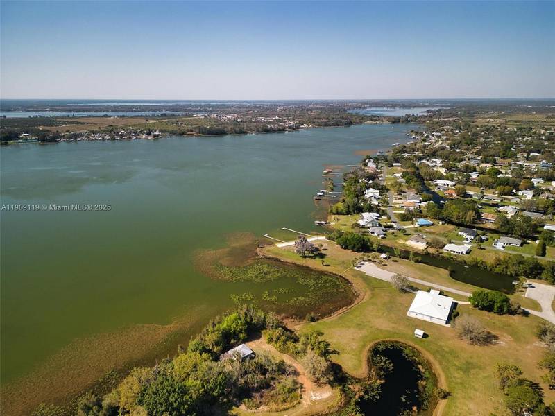 101 Jasmine CT, Lake Placid, FL 33852