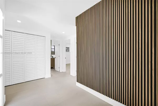 Miami Gardens, FL 33056,1918 NW 185th St