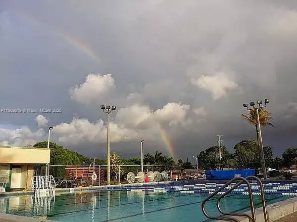 Hialeah, FL 33015,7970 NW 176th St