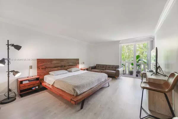 Key Biscayne, FL 33149,1121 Crandon Blvd #D206