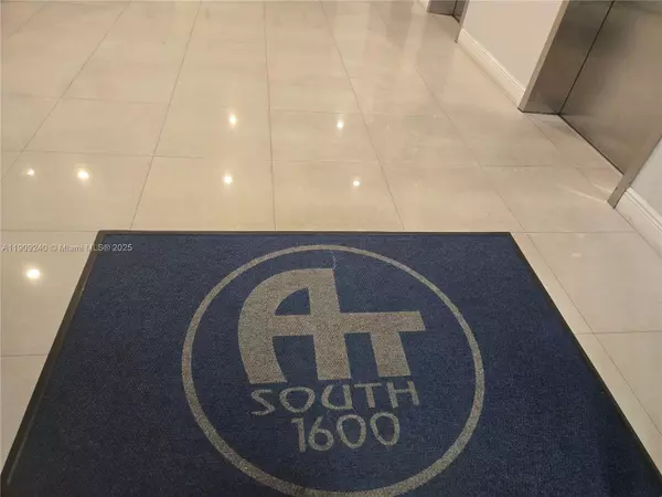 Hollywood, FL 33019,1600 S Ocean Dr #4I