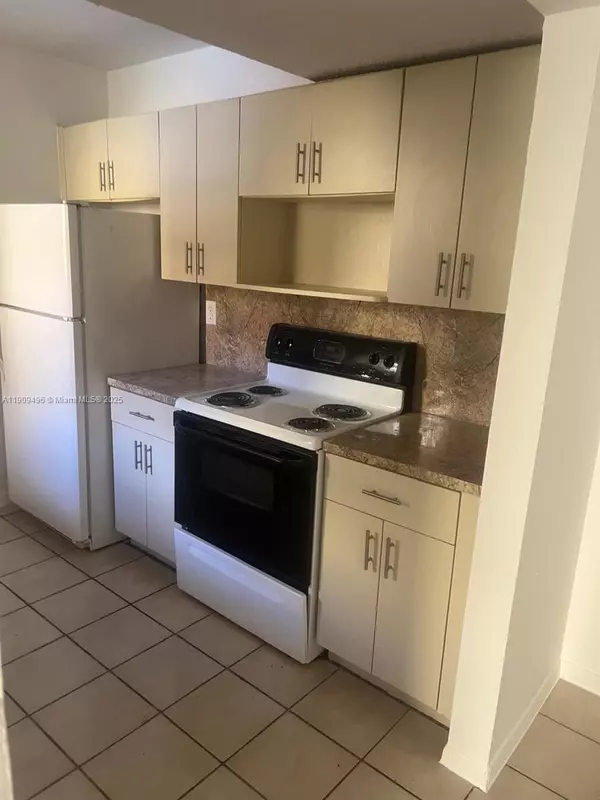 Sweetwater, FL 33172,686 NW 114th Ave #204