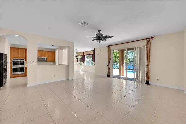 Weston, FL 33332,3858 W Hibiscus St