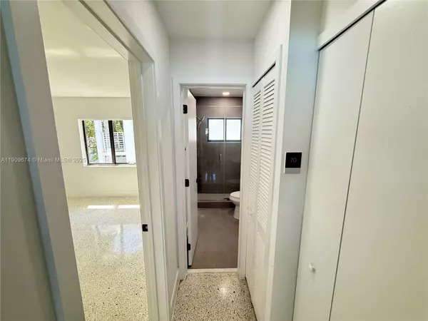 Miami, FL 33137,180 NE 57th St #11