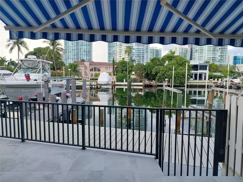 255 Poinciana Dr #605, Sunny Isles Beach, FL 33160