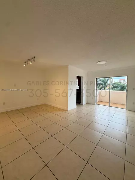 22 Salamanca Ave #201, Coral Gables, FL 33134