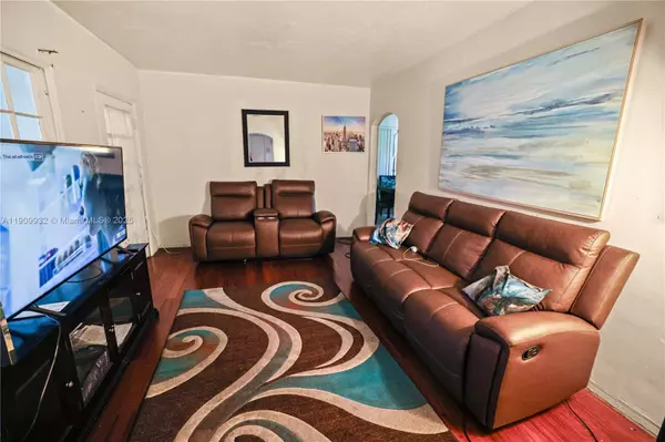 Miami, FL 33150,751 NW 64th St