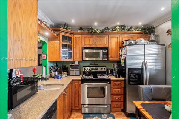 Miramar, FL 33025,3199 Foxcroft Rd #314