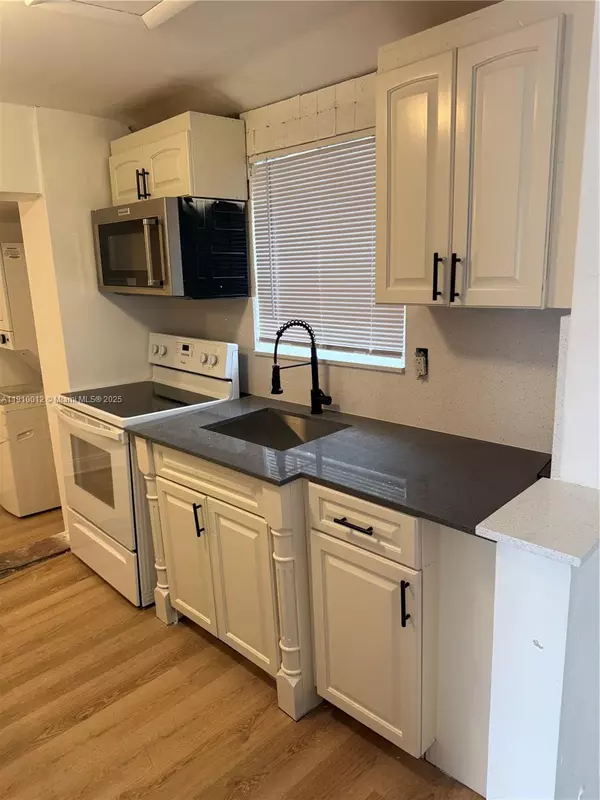 Miami, FL 33150,748 NW 77th Ter #748