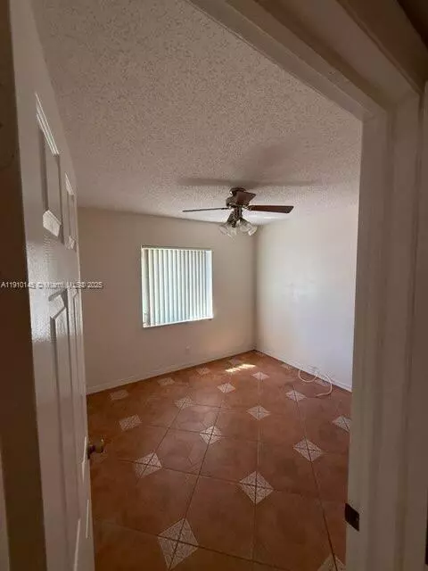 Margate, FL 33063,3171 Holiday Springs Blvd #32-5